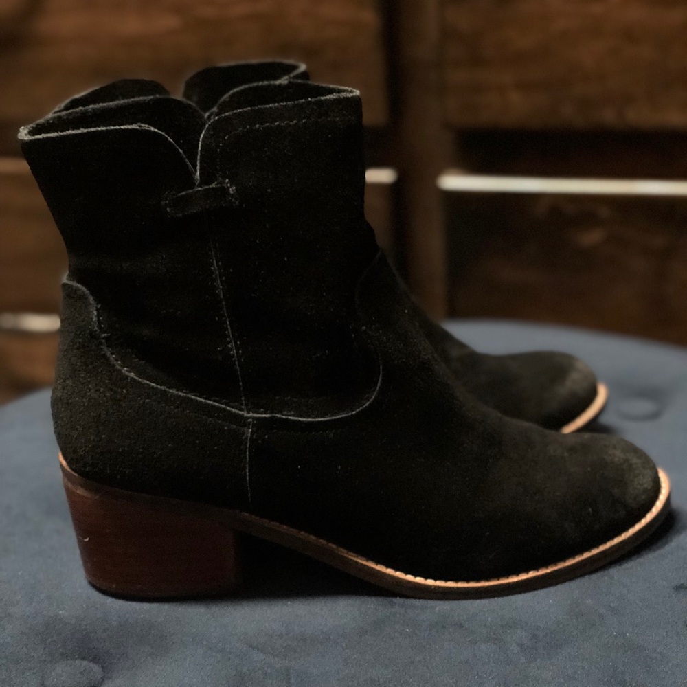 EUC Black Dolce Vita boots 8.5